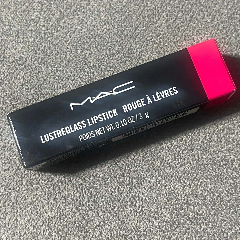 🥰🥰MAC Lustreglass Lipstick 546- Pink Big🥰🥰